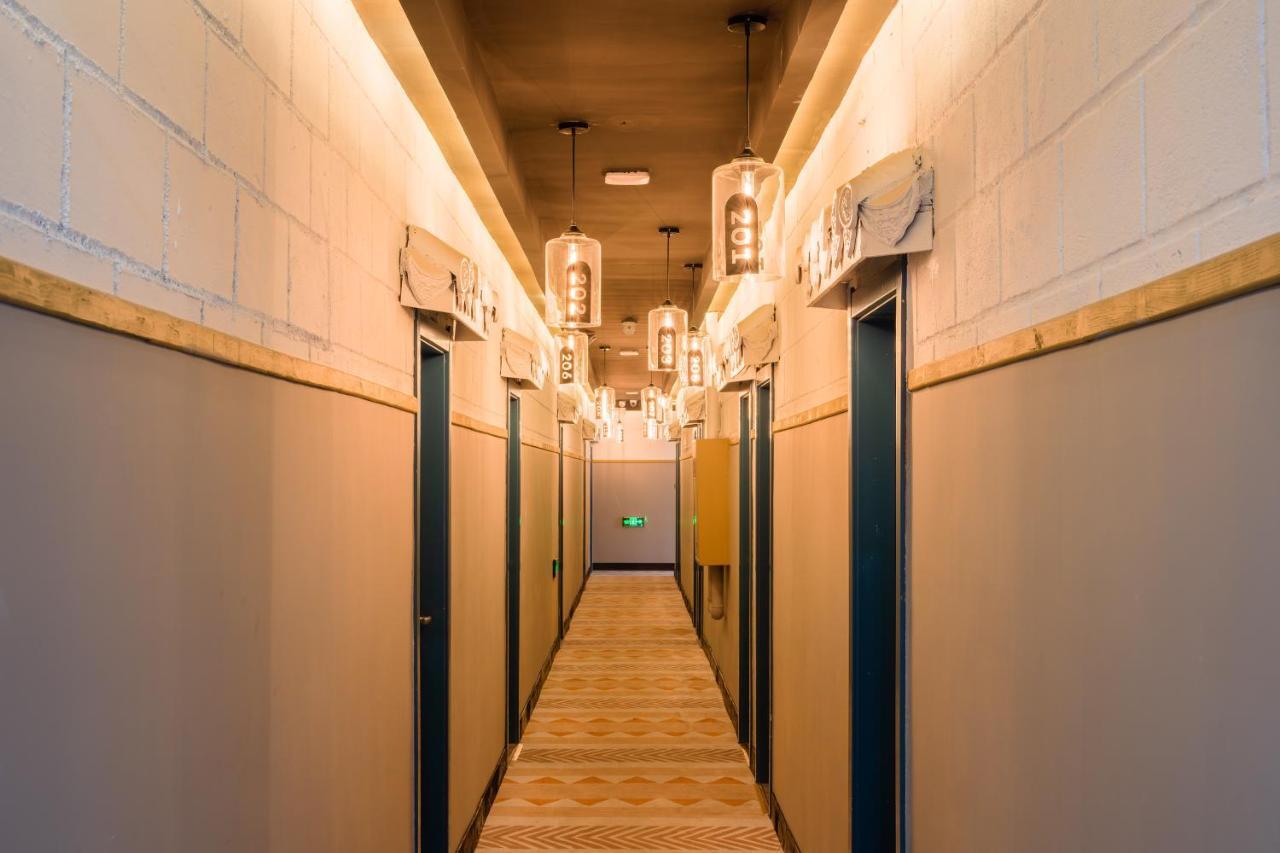 Hello Chengdu International Youth Hostel Экстерьер фото